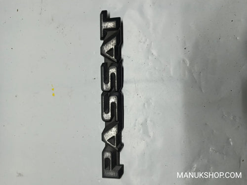 Emblem VW Volkswagen Passat 32B US3 321853687BS 321 853 687 BS 18.5cm.
