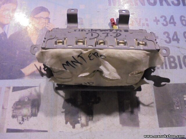 Beifahrer Mitsubishi Montero Pajero III V60 MR402459 061472071 BAMPT11016