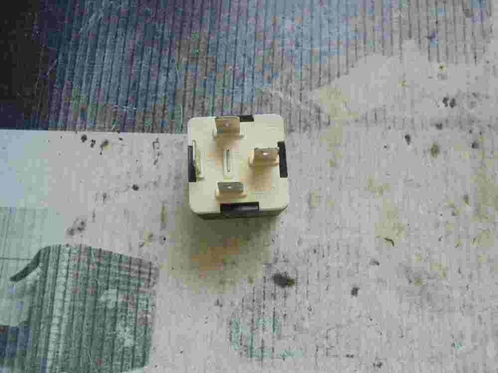 Steuerrelais Porsche Cayenne 3.6 Gasolina Audi Q7 Touareg Nr. 143 1H5951253 12V