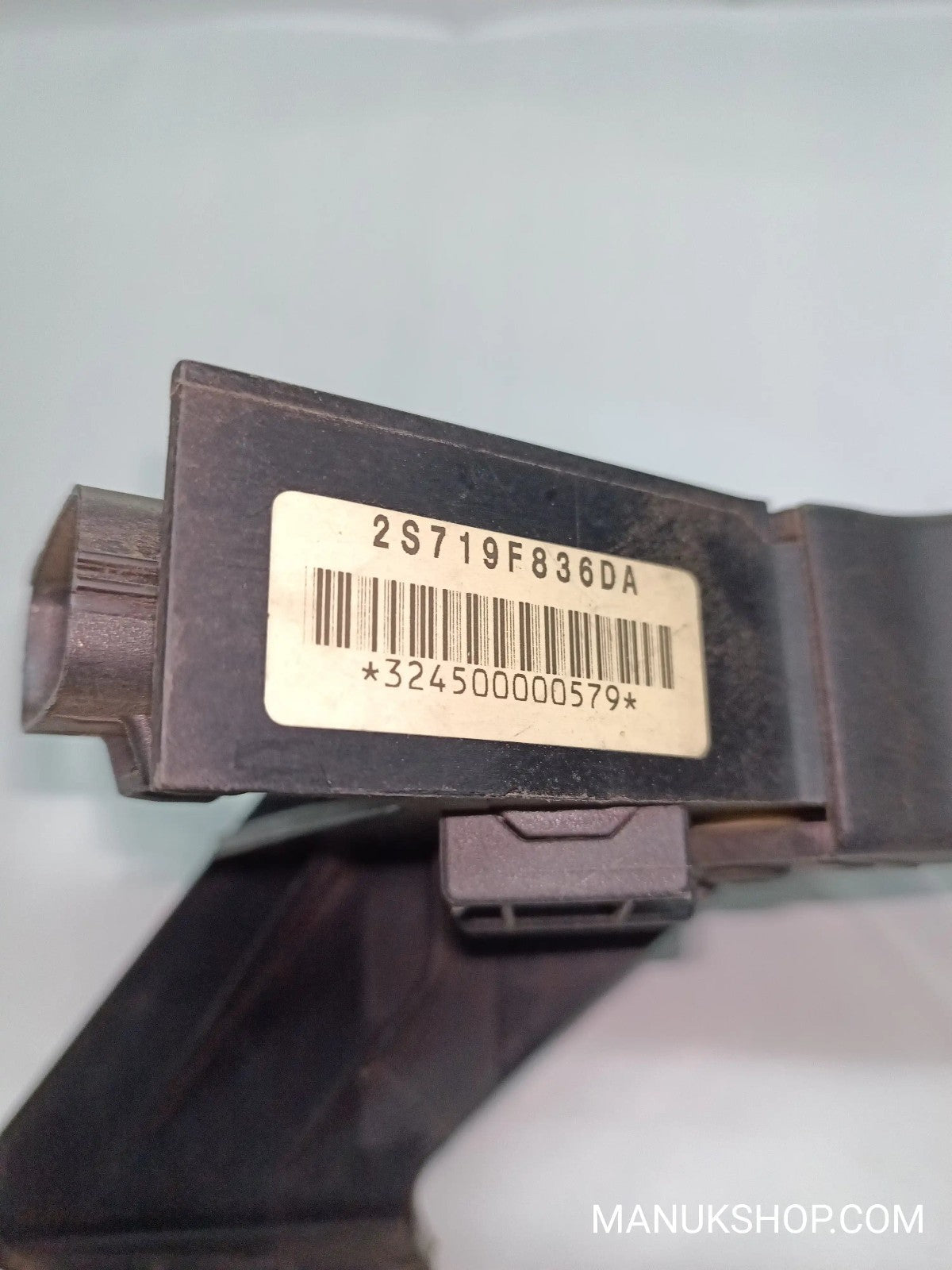 Gaspedalpotentiometer  Ford Mondeo Mk III  2S719F836DA 2S71-9F836-DA
