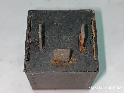 Relais Ford 93AG13350AA 93AG 13350 AA  PA6-GF30 2/4x21W/32CP-12V-72BF 003 G1UHK