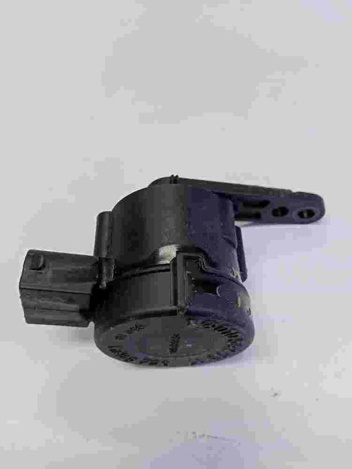 Stellmotor Scheinwerfer LWR Leuchtweitenregulierung Mercedes W124 0105427517
