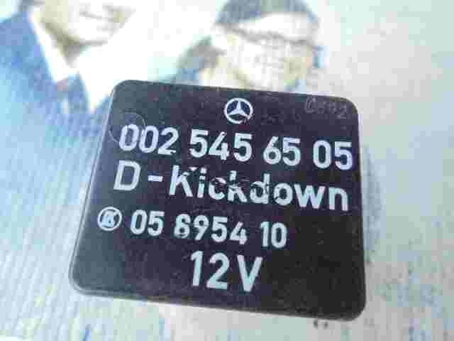 Relais Kickdown Abschaltung Mercedes-Benz W124 W201 W126 0025456505 LK 05895410