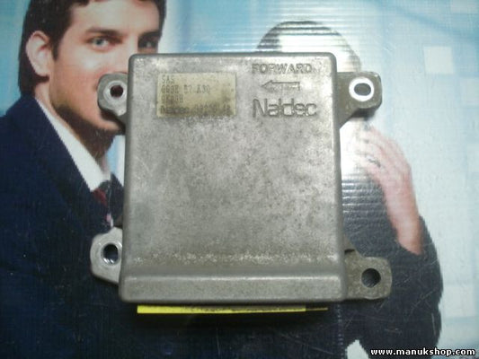 Airbagsensor Airbagsteuergerät Mazda 626 GG3E57K30 GG3E 57 K30 33220 51