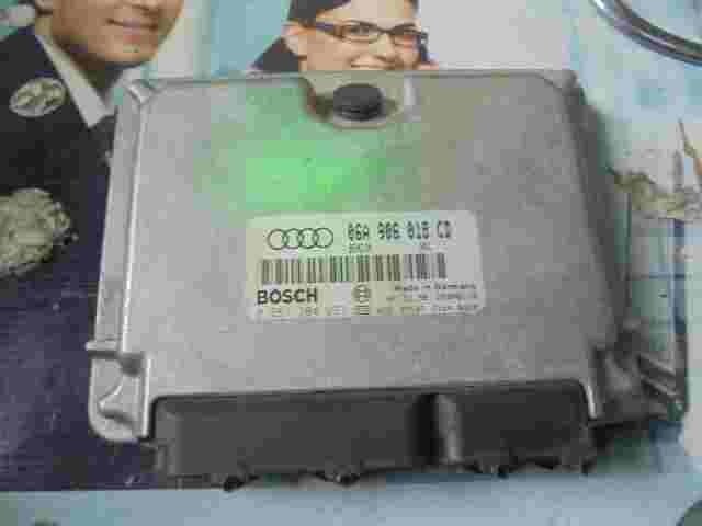 Motorsteuergerät  Audi A3 1.8 BENZIN V01 06A906018CD 26SA6115 BOSCH 0261204993