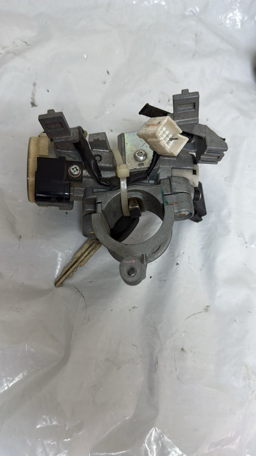 Zündschalter Mitsubishi L 200 2,5 DI-D 2005-2017 MR992563 381168-0004 3811680004