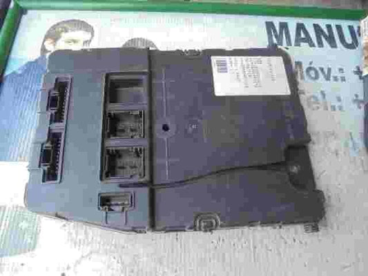 Sicherungskasten Renault Megane II Scenic 8200780018 SIEMENS U118400150J