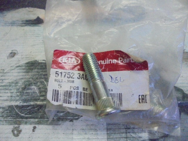 Hub Bolt  Hyundai Elantra Santa Fe 517523A000 51752-3A000 51752 3A000