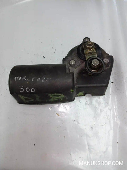 Wischermotor Mercedes-Benz W124 A1248200542 A 124 820 05 42  402.8897 12V