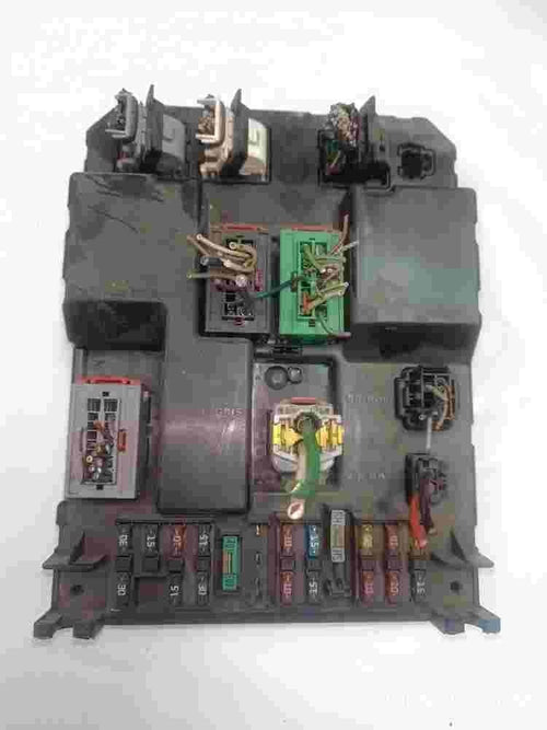Sicherungskasten Peugeot 307 9651197680A 9651196980A Valeo J04-00 A12121