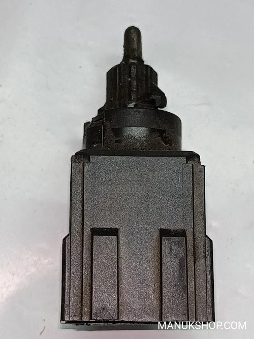 Bremslichtschalter VW Volkswagen Golf IV 1J0945511C 1J0 945 511C 19322000 05415