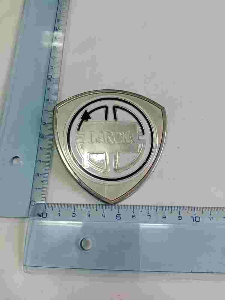 Emblem  Fiat Alfa Romeo Lancia Ypsilon Musa 8.cm 51705333 B632