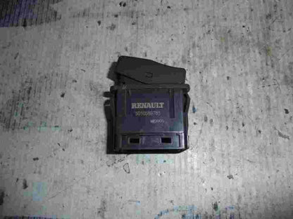 Warnblinkschalter Renault Premium DX 5010589786