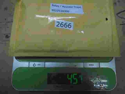 Relais Hyundai Trajet OMRON HMC 95225-3A000 952253A000 DC12V 15 /15A