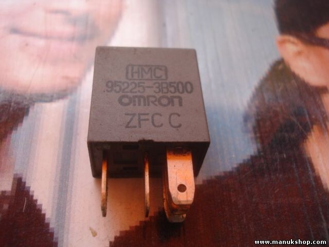 Relais Hyundai OMRON / 95225-3B500 952253B500 9 522 53B 500