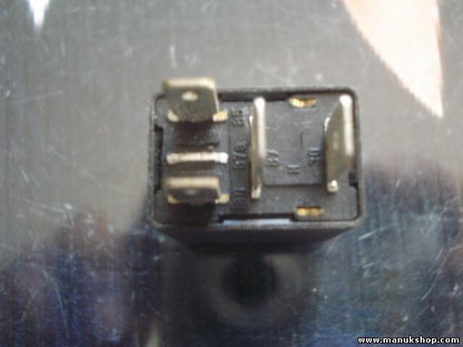 Relais Alfa Romeo Fiat B047E B047 E BITRON 46520411 0046520411