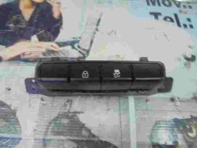 ZV Zentralverriegelungsschalter KIA Ceed 93700A2020 93700-A2020 49D1A21000