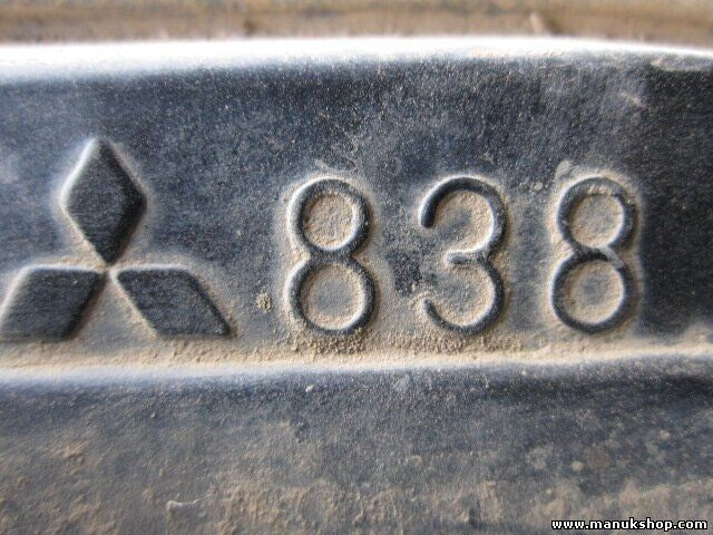 Luftfilterkasten   Mitsubishi Pajero V1  V26W, V26WG, V46V, V46W, V46WG ME200849