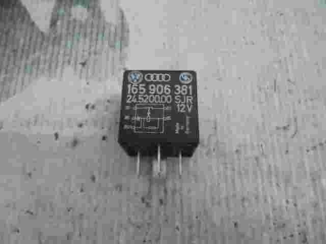 Relais VW Golf Passat 165906381 165 906 381 24.5200.00 SJR 12V Nr.30