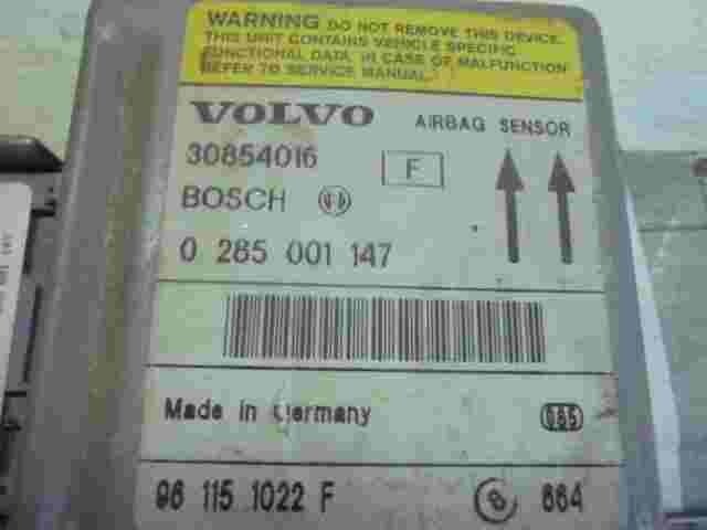 Airbagsensor Airbagsteuergerät Volvo S40 V40 30854016 F 961151022F 0285001147