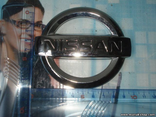 Emblem Logo Nissan Primera P12 84890AU300
