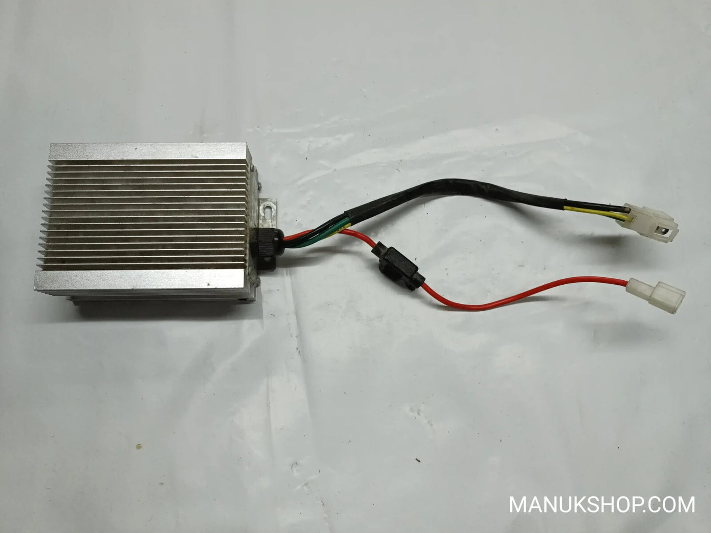 Spannungsregler Golf Volkswagen NQZB200072012C19080135 NQZB200-072-012C-19080135