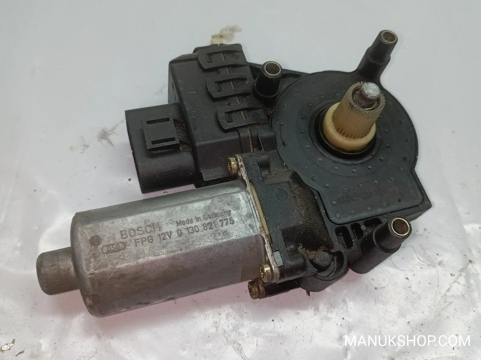 Fensterheber motor vorne links    Audi A6  BOSCH 0130821775 0 130 821 775