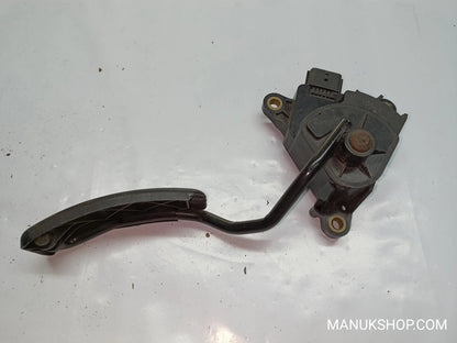 Gaspedal Renault Megane  8200153268 82 00 153 268 1054A 10145