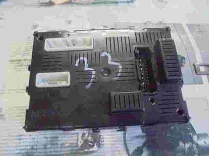 Sicherungskasten  Renault Clio III IV BCM L2CR 8200343733 216777365G 00039884