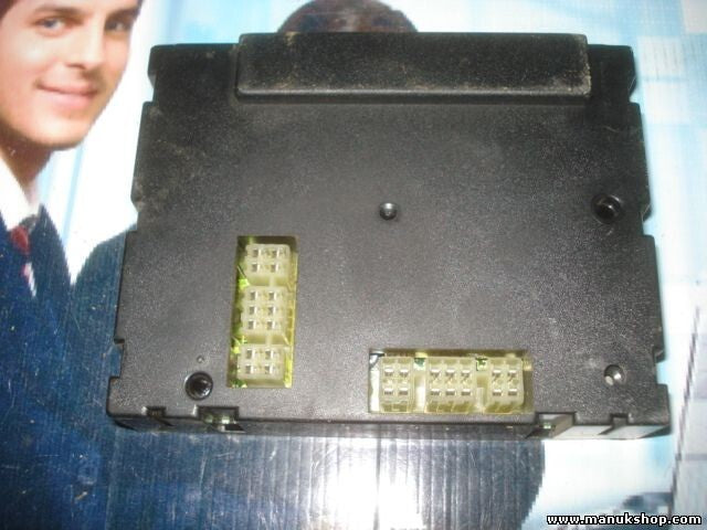 Steuergerät Multifunktion Land Rover Freelander YWC106080 27VT CCU 52010469D