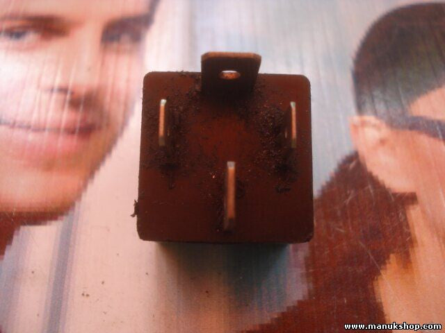 Relais 12v/50_03658
