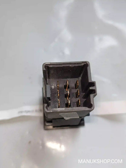 Warnblinkschalter Peugeot 605 PA66GF30 PA66-GF30 16M4