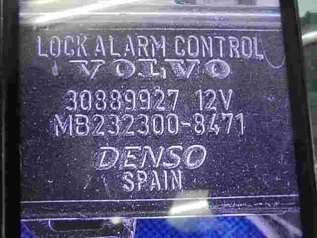 Steuergerät Wegfahrsperre Alarmmodul Volvo S40 V40 30889927 DENSO MB2323008471