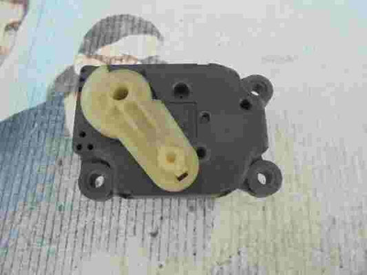 Stellmotor Heizung  Opel Signum Vectra C GM 09180204 Valeo 006968W01E 985853Z01