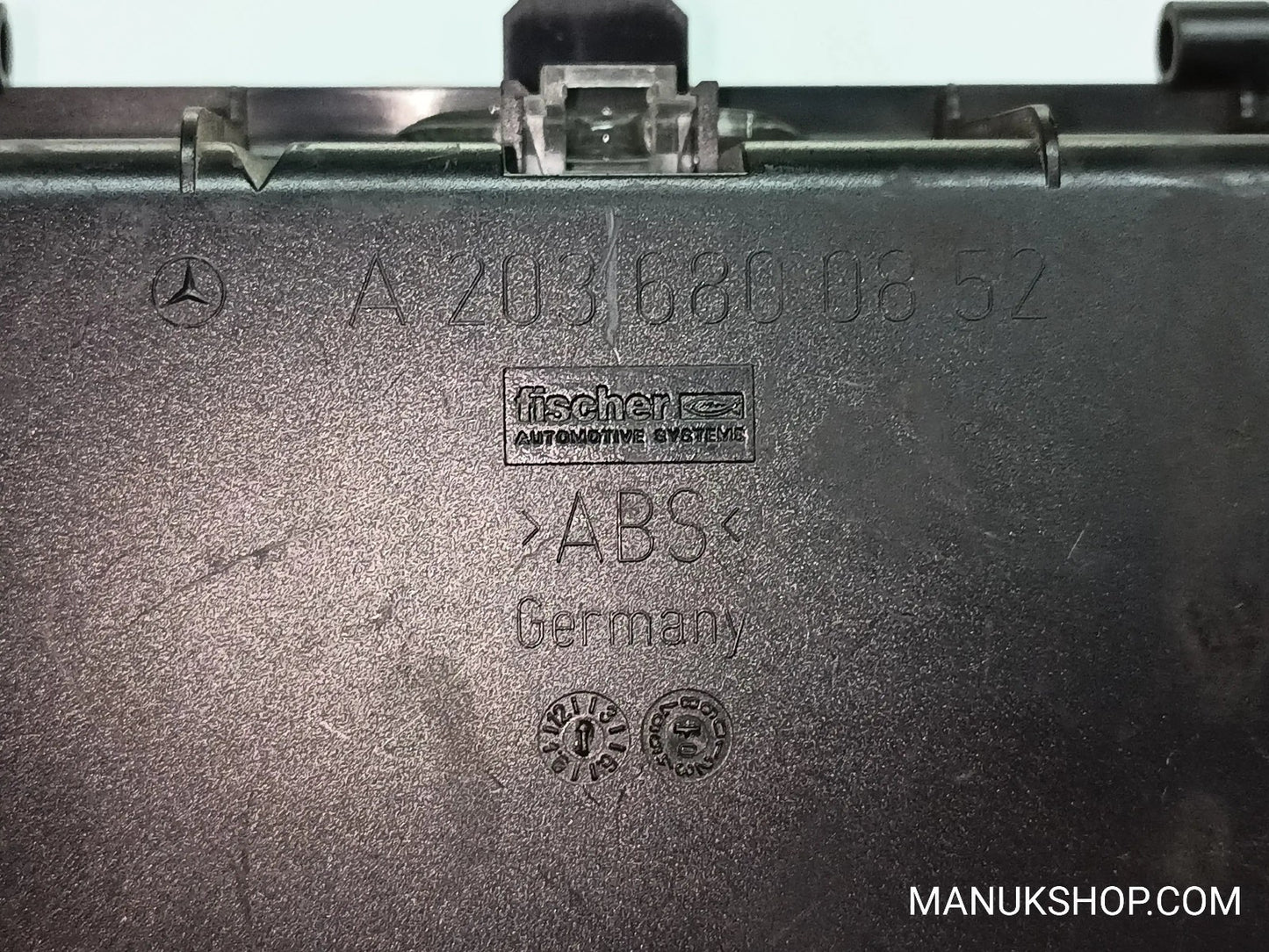Aschenbecher Mercedes-Benz W203  A2036800852 A 203 680 08 52