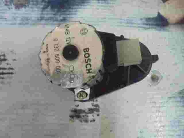 Stellmotor Heizung  BMW E32 E34 E36 BEHR 9094801775 13782679 BOSCH 0132800001