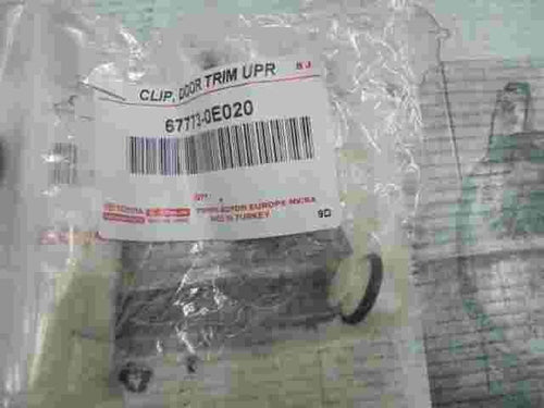 Door Trim Panel Clip  Toyota Yaris 677730E020 67773-0E020