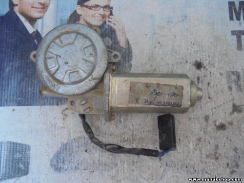 Fensterheber motor vorne rechts Nissan Terrano Ford Maverick I MMR510184
