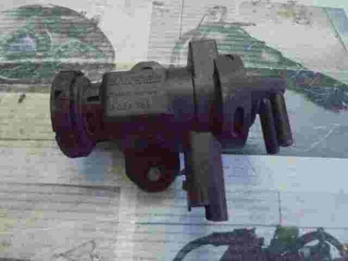 Magnetventil Unterdruckventil Peugeot 206 406 607 806 807 Citroen Jumpy 3024368