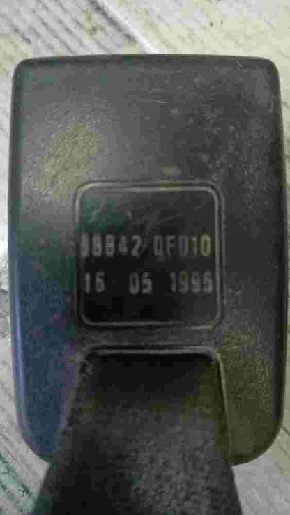 Gurtschloss Gurtschnapper hinten recht Nissan Ford II R20 888420F010 88842-0F010