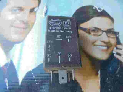 Relais  Opel HELLA 4RP00818905 4 RP 008 189-05