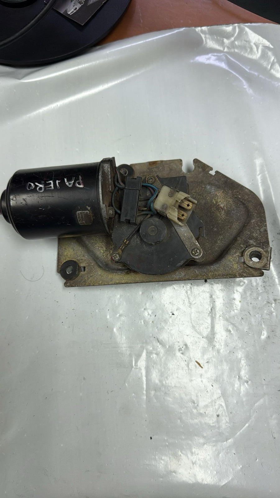 Scheibenwischermotor Mitsubishi Pajero Montero 2.5 TD TDiC MB249196 4G93 H60/H70