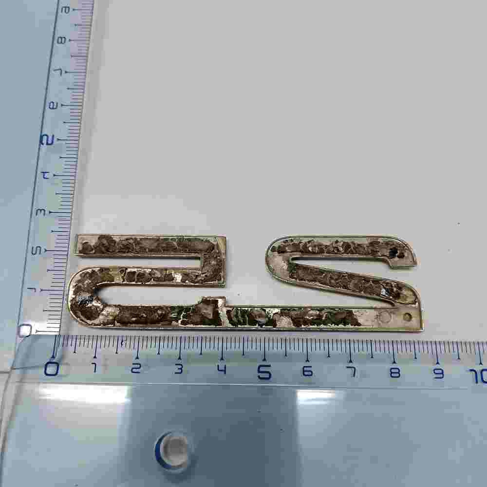 Emblem  Toyota Camry Hilux 2.5 8.5cm.