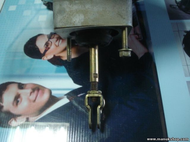 Bremskraftverstärker Nissan Vanette Serena LUCAS 74470892 76049213 472107C302