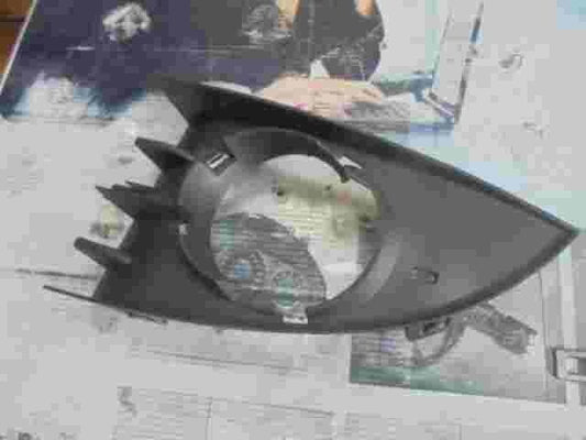 Kuhlergitter Links  Renault Scenic II PP LH  PIR06WYT  PI-R06WYT