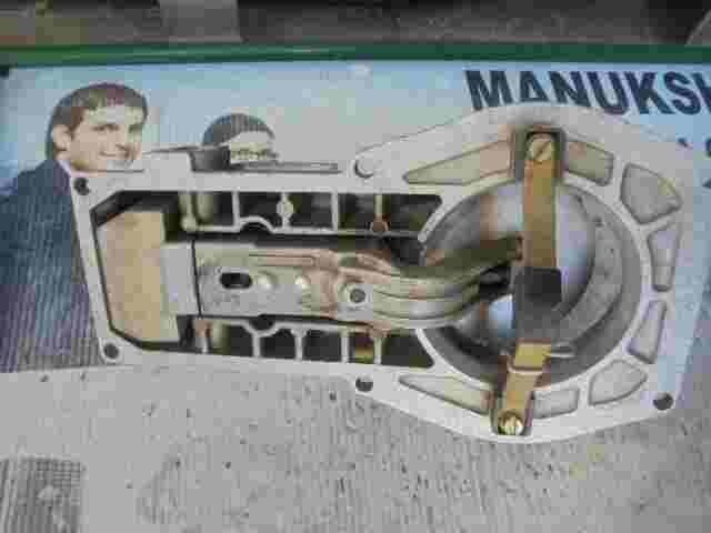 Luftmengenmesse  Volkswagen Audi 100 200 035133353 035 133 353 BOSCH 0438120044