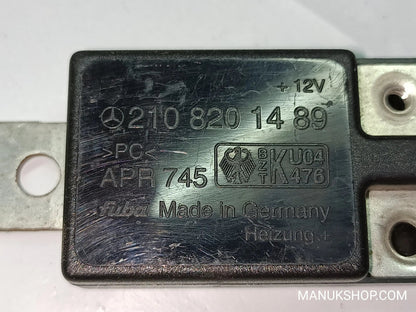 Satelliten TV-Receiver Mercedes-Benz  SATRC09  A6001592 5030467902 2110025600