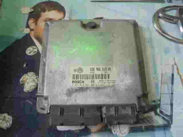 Motorsteuergerät VW Golf 1.9 038906019AM DIESEL 28SA4087 BOSCH 0281010091