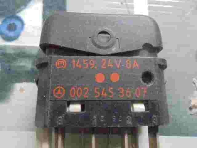 Fensterheber schalter  Mercedes-Benz Actros 0025453607 002 545 36 07 1459 24V 8A