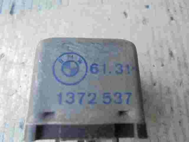 Relais  BMW E21 E30 E12 E28 E24 E23 61311372537 61.31-1372 537 HELLA 00351005